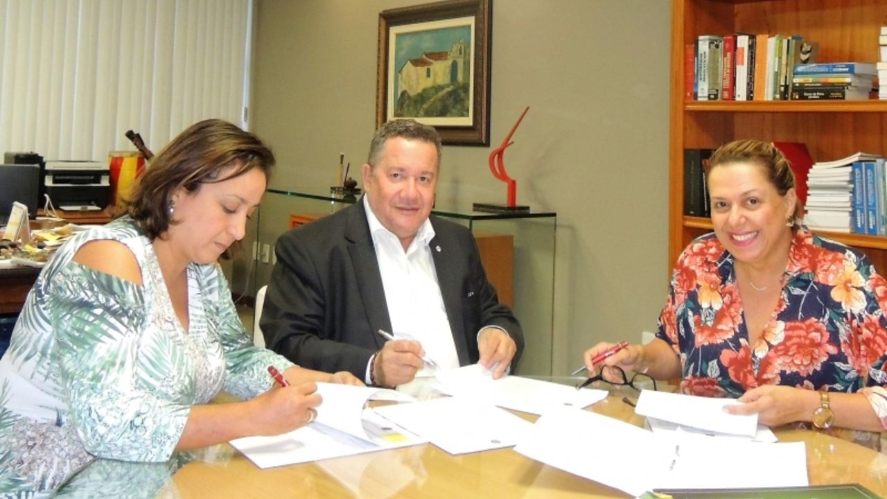 OAB-ES e INSS assinam convênio que garante à advocacia fazer requerimentos pela internet