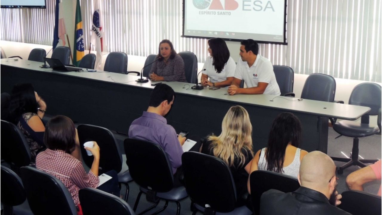 Advocacia abraça Curso de Iniciação e lota auditório