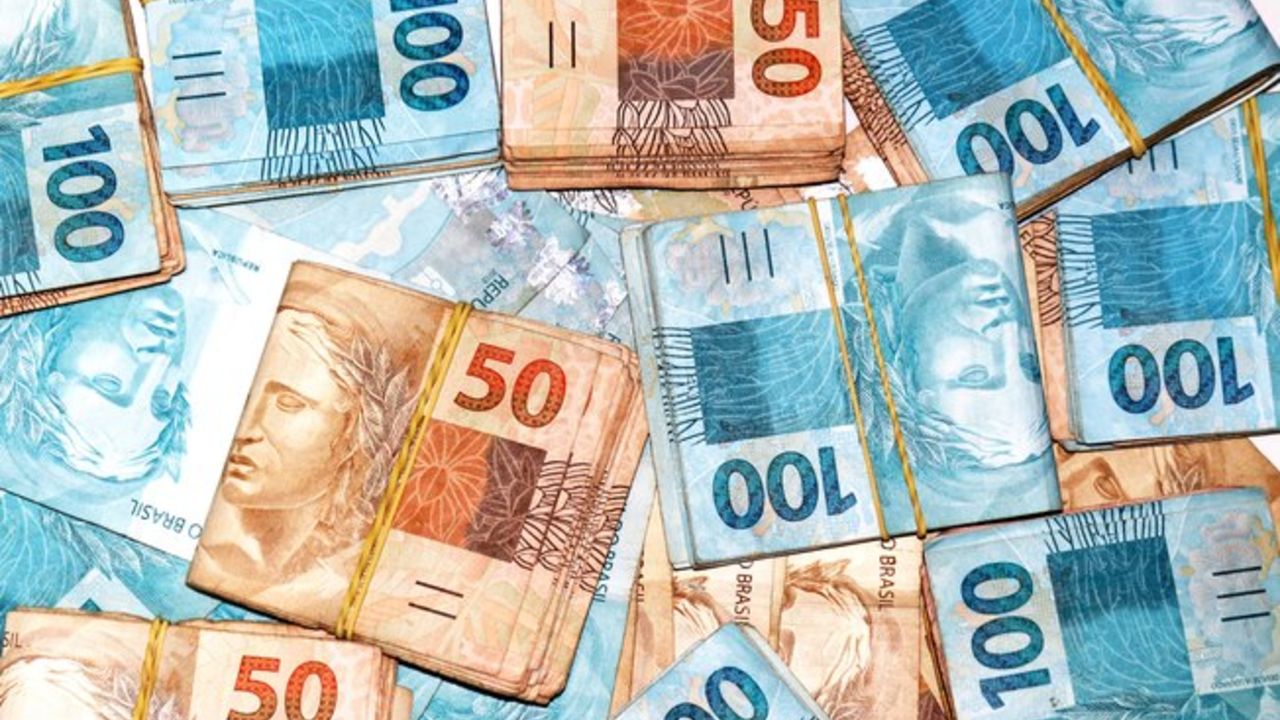 Depósito recursal não é obrigatório para análise de RE de matéria trabalhista